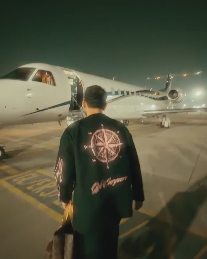 LS (POP CULTURE ARROW)OVERSIZED HOODIE